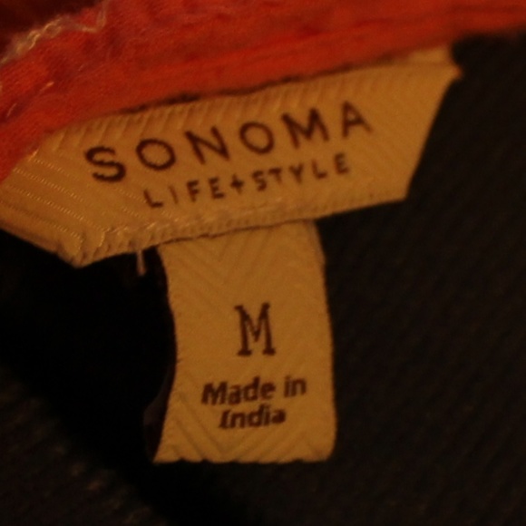 Coral Blouse with White Detail - Picture 4 of 4